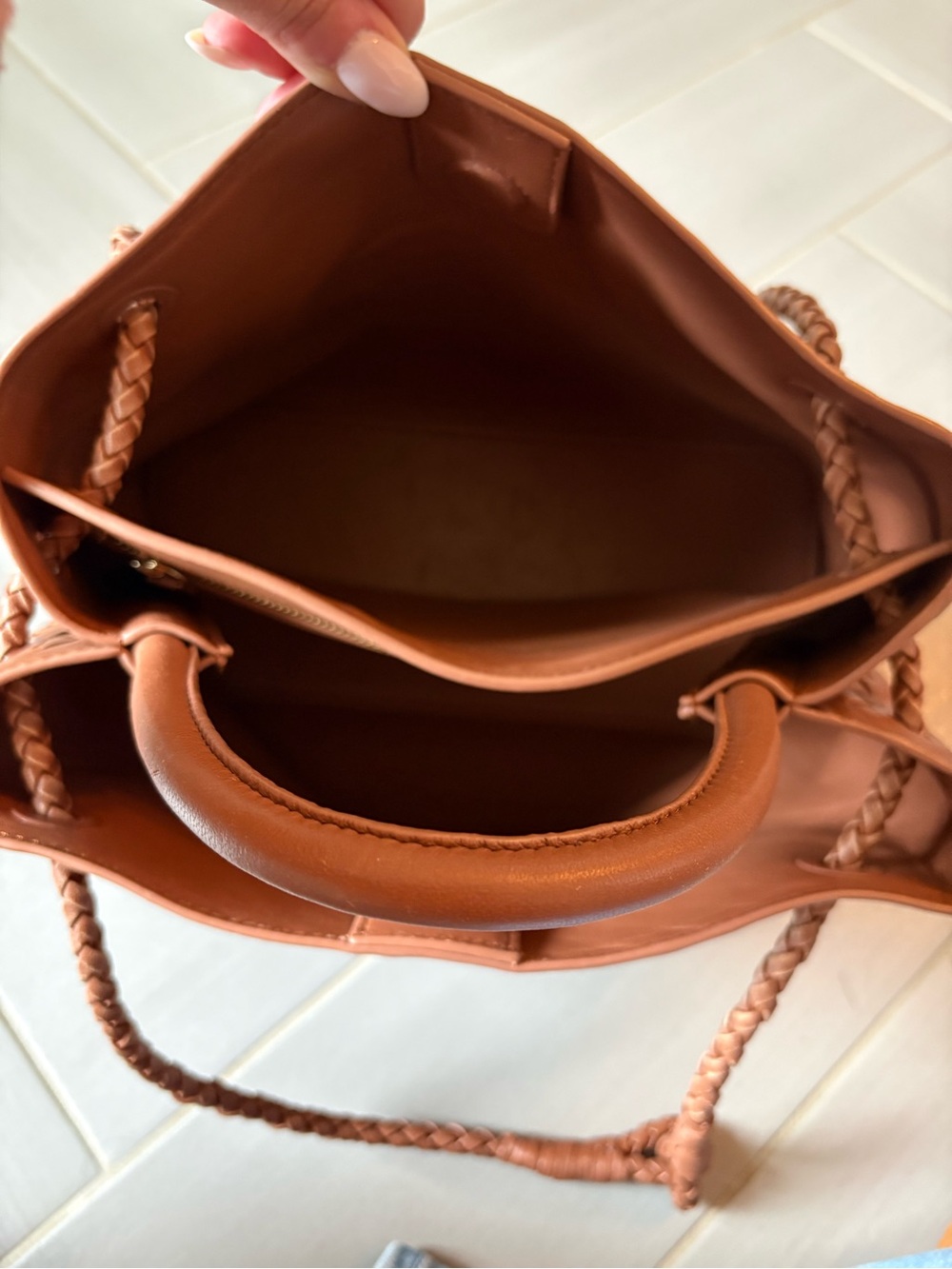 Quince Italian Leather Handwoven Satchel | Cognac | Large - Picture 6 of 16